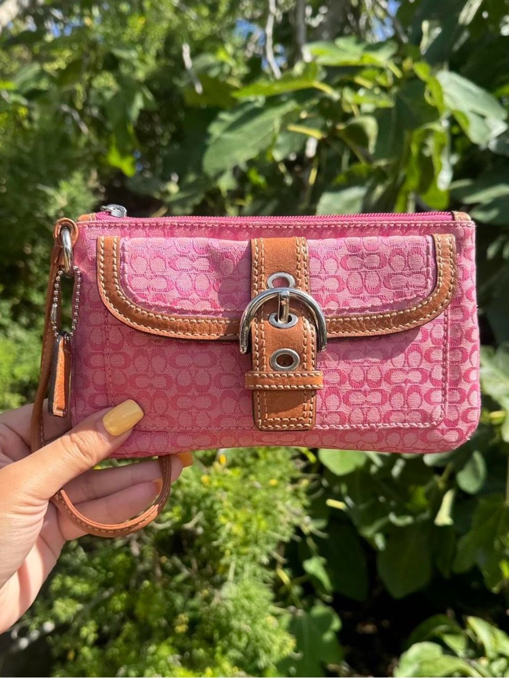RARE Y2K Coach pink monogram soho wristlet